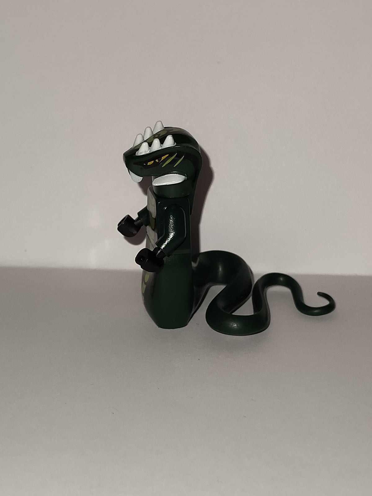 LEGO Ninjago: Acidicus – General Minifigure njo066 (Used / Excellent)