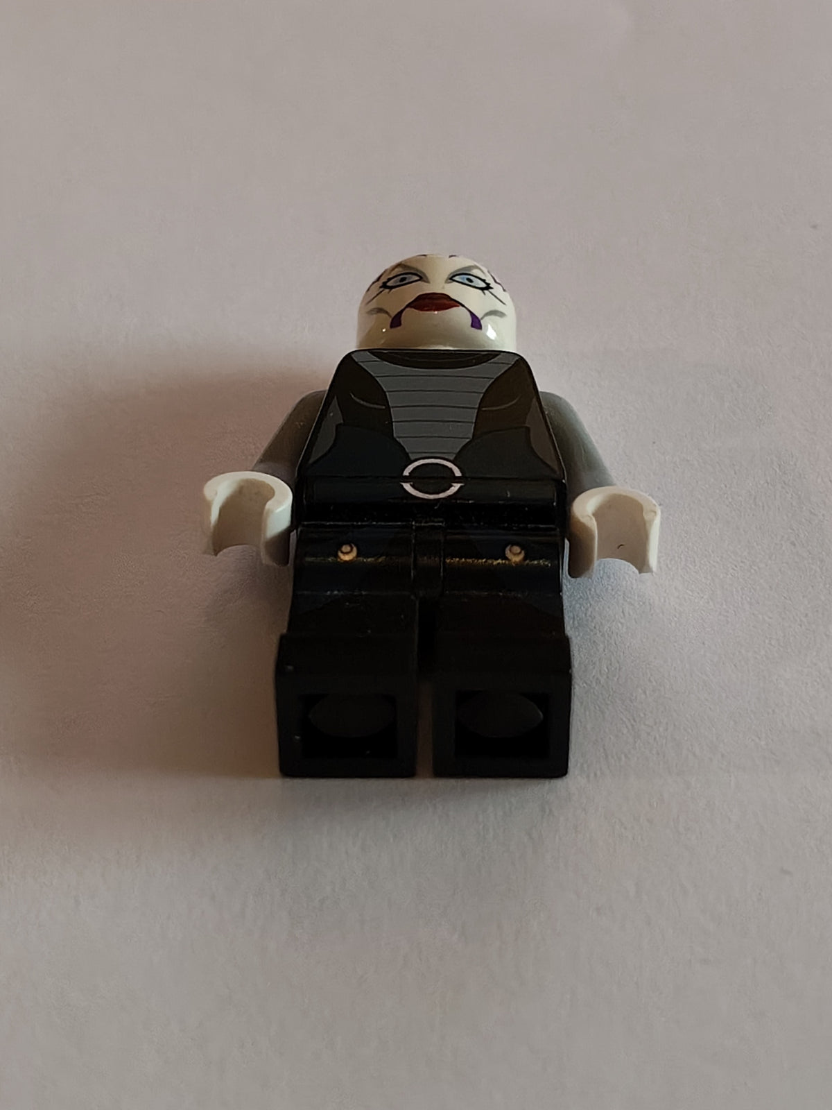 LEGO Star Wars: Asajj Ventress – Black Torso Minifigure sw0318 (Used / Good)