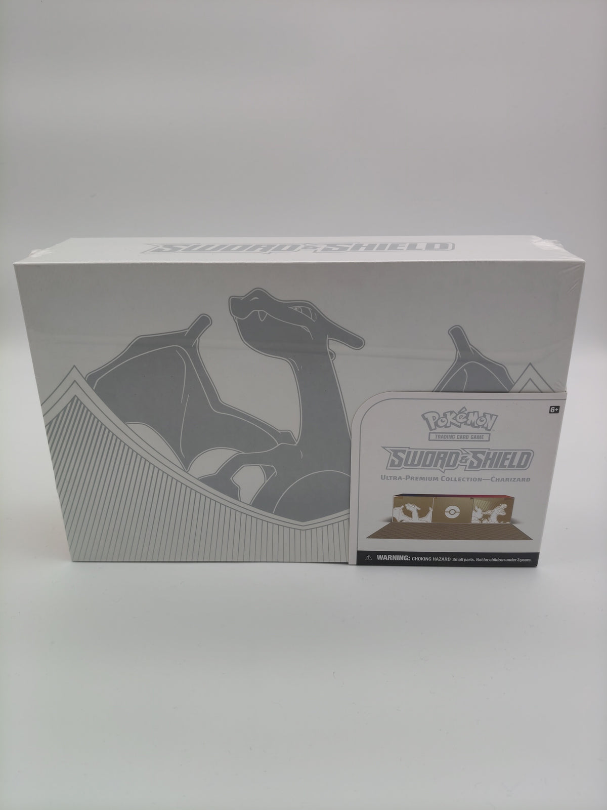 Pokémon TCG: Sword &amp; Shield – Charizard Ultra-Premium Collection Box (New / Sealed - Near Mint)