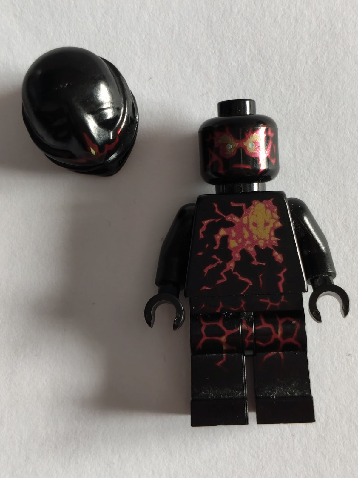LEGO Ninjago: NRG Cole Minifigure njo057 (Used / Poor to Fair - Cracked Arm)