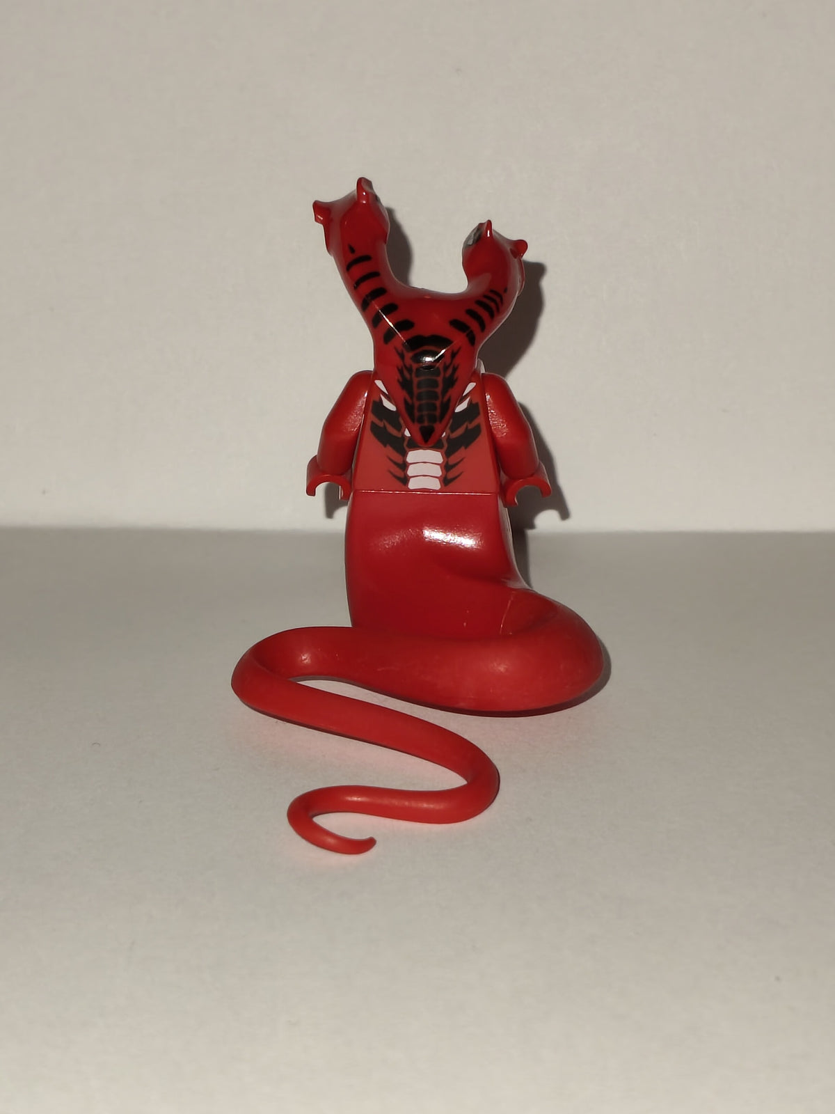LEGO Ninjago: Fangtom – General Minifigure njo049 (Used / Excellent)