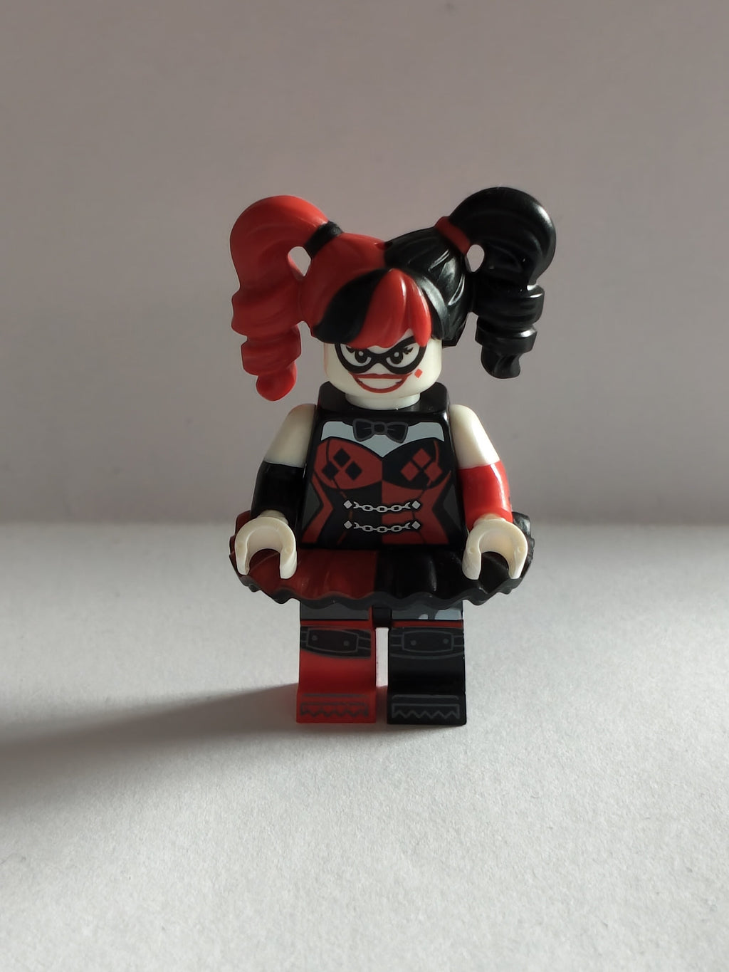 LEGO Batman Movie: Harley Quinn (Tutu Outfit) Minifigure sh398 (Used - Modified Hair / Keychain)