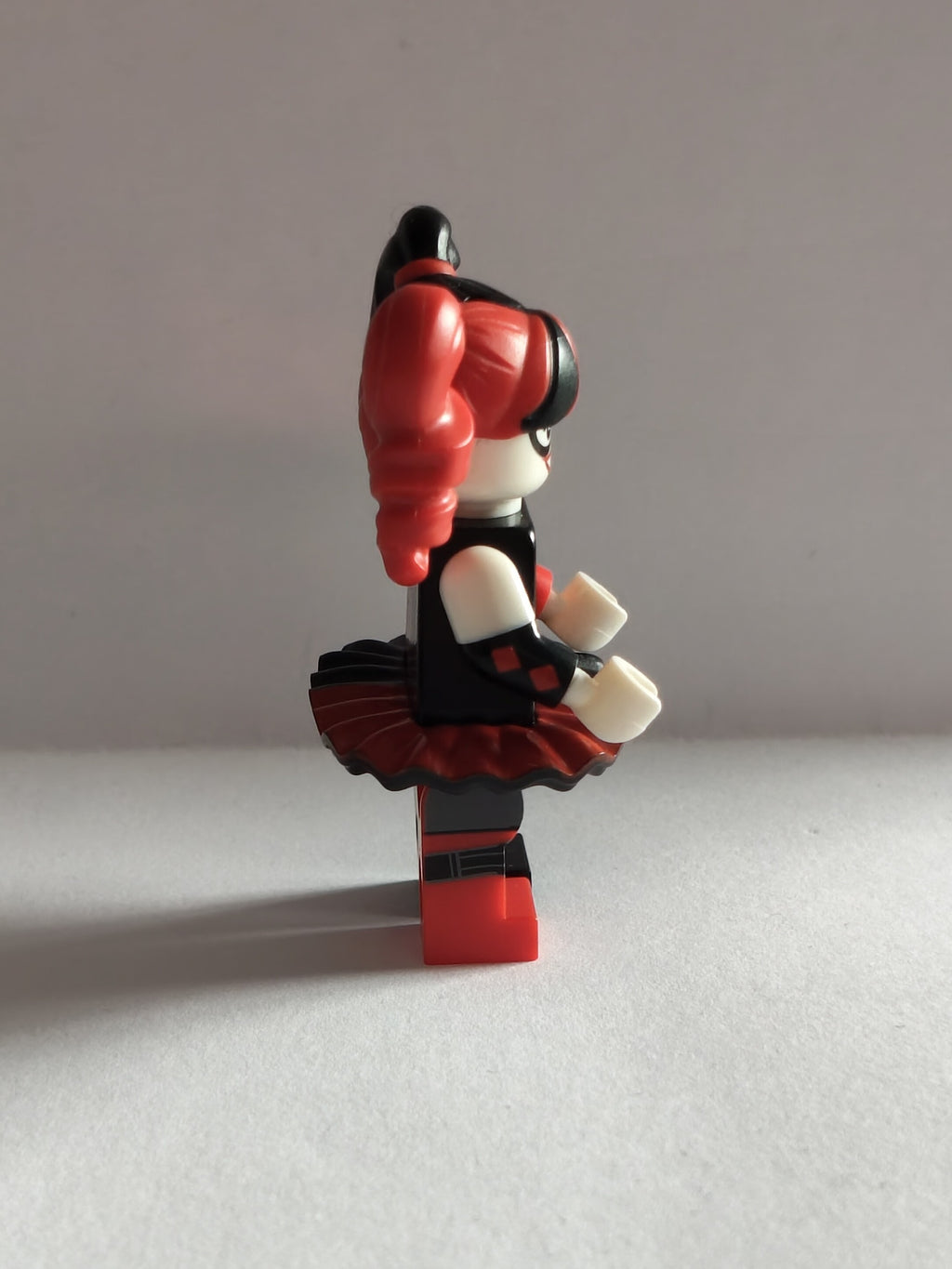 LEGO Batman Movie: Harley Quinn (Tutu Outfit) Minifigure sh398 (Used - Modified Hair / Keychain)