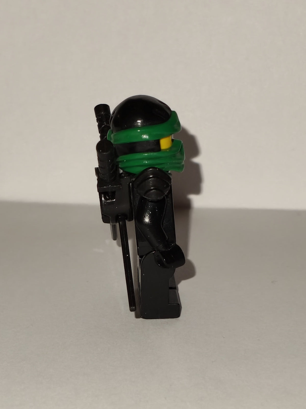 LEGO Ninjago: Lloyd – Possession, Deepstone Armor Minifigure njo167 (Used / Good)