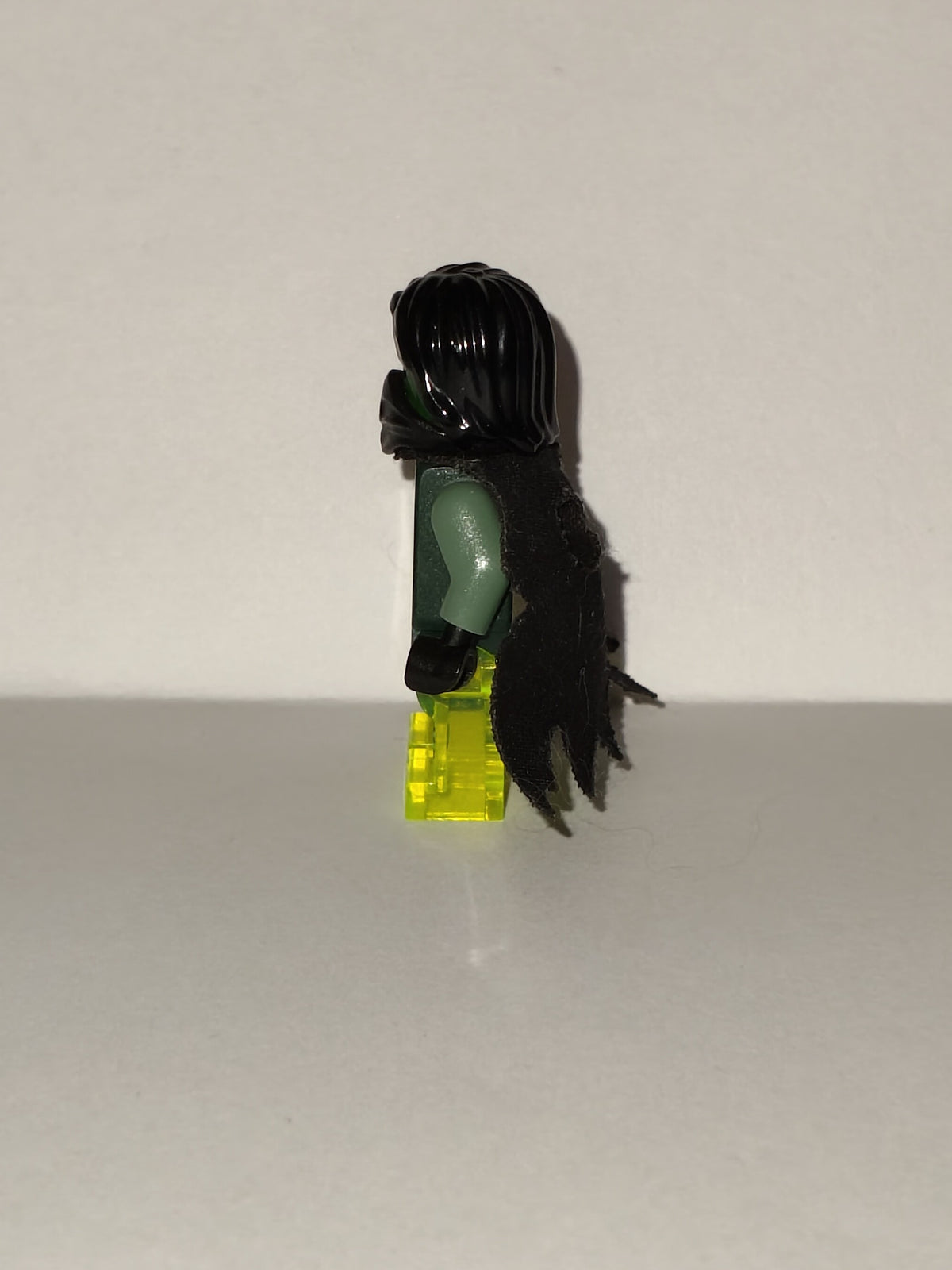 LEGO Ninjago: Morro (Possession, Tattered Cape) Minifigure njo163 (Used / Excellent)