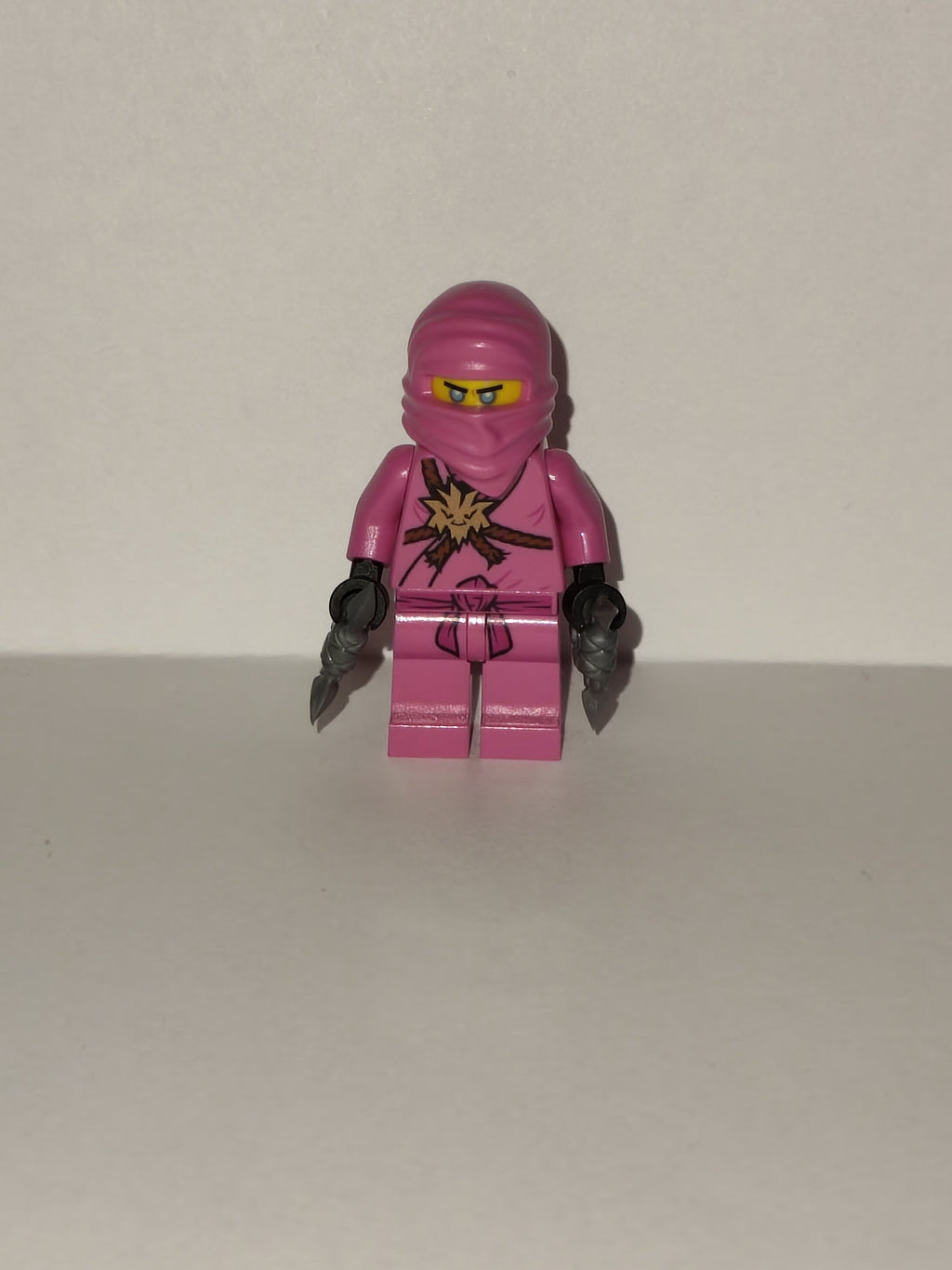 LEGO Ninjago: Avatar Pink Zane Minifigure njo561 (Used / Excellent)
