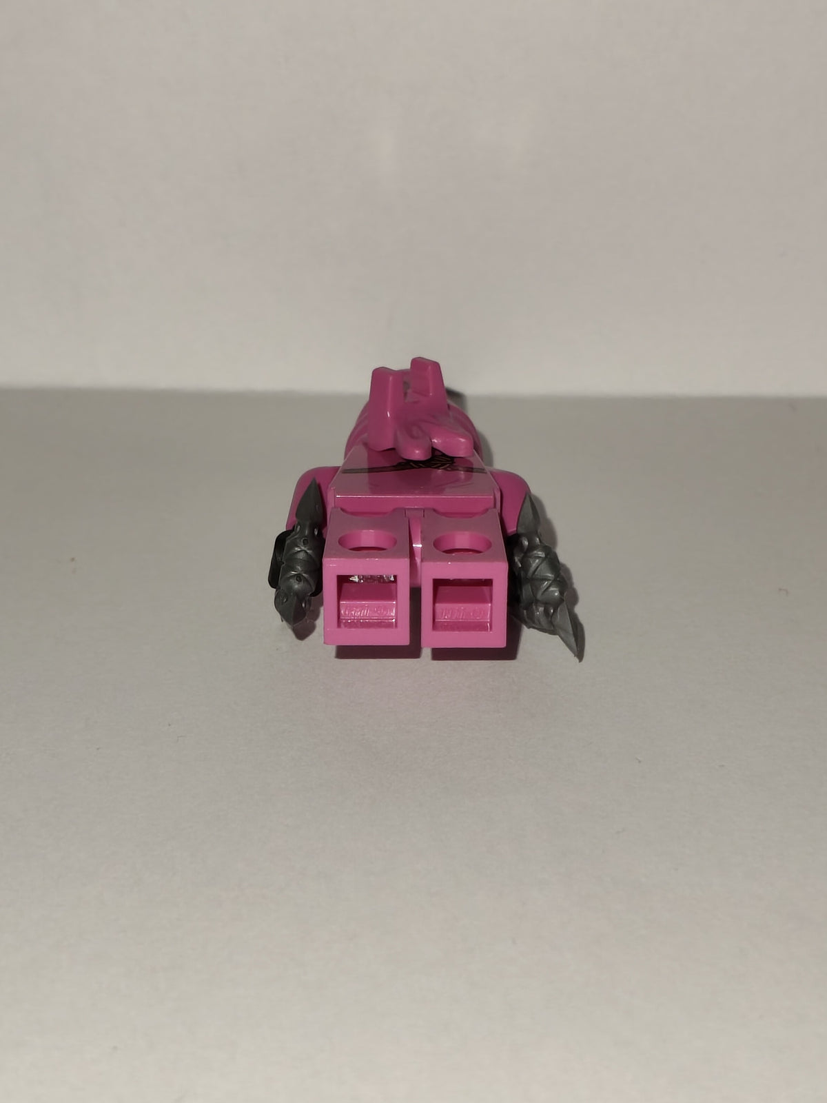 LEGO Ninjago: Avatar Pink Zane Minifigure njo561 (Used / Excellent)