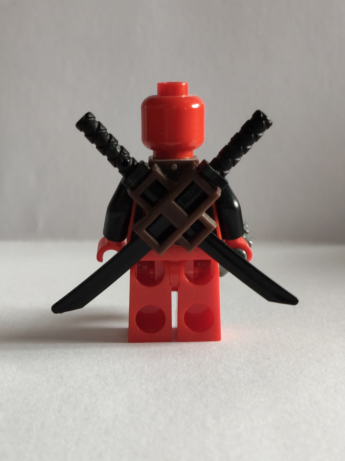 LEGO Marvel Super Heroes: Deadpool Minifigure sh032 (Used / Near Mint - Flawless)
