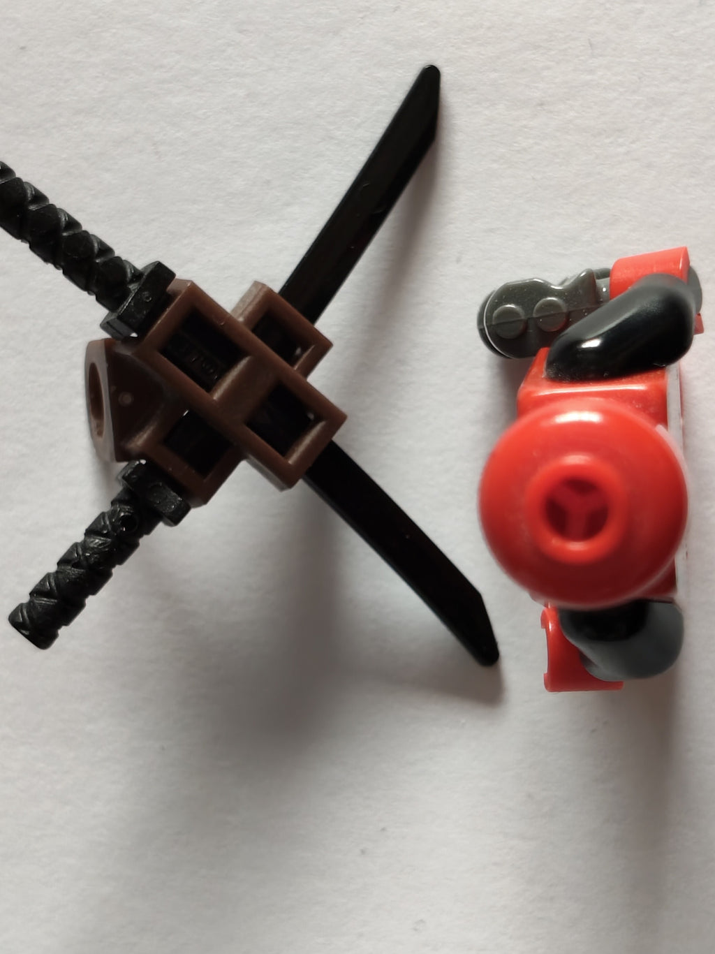 LEGO Marvel Super Heroes: Deadpool Minifigure sh032 (Used / Near Mint - Flawless)