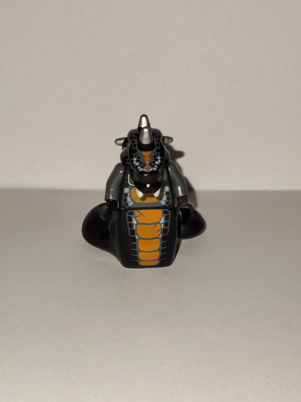 LEGO Ninjago: Skalidor – General Minifigure njo067 (Used / Excellent)