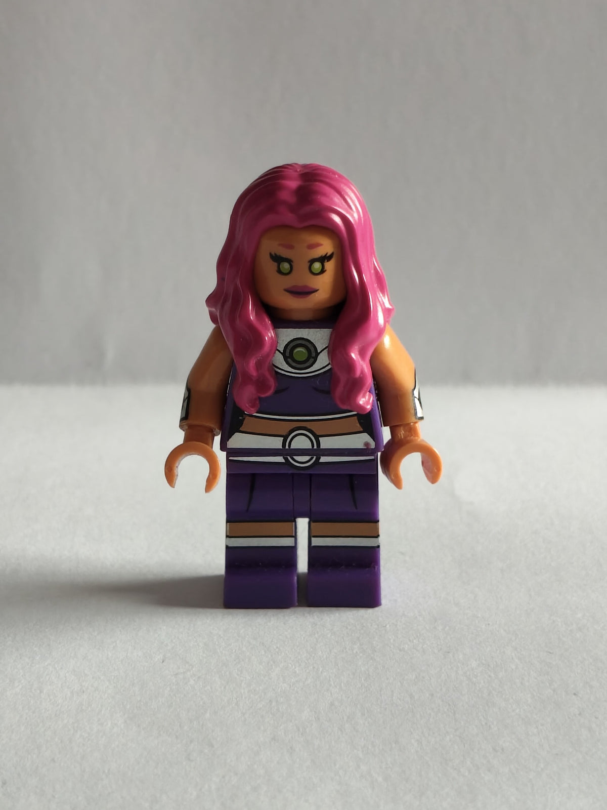 LEGO DC Comics Super Heroes: Starfire Minifigure sh197 (Used / Good)