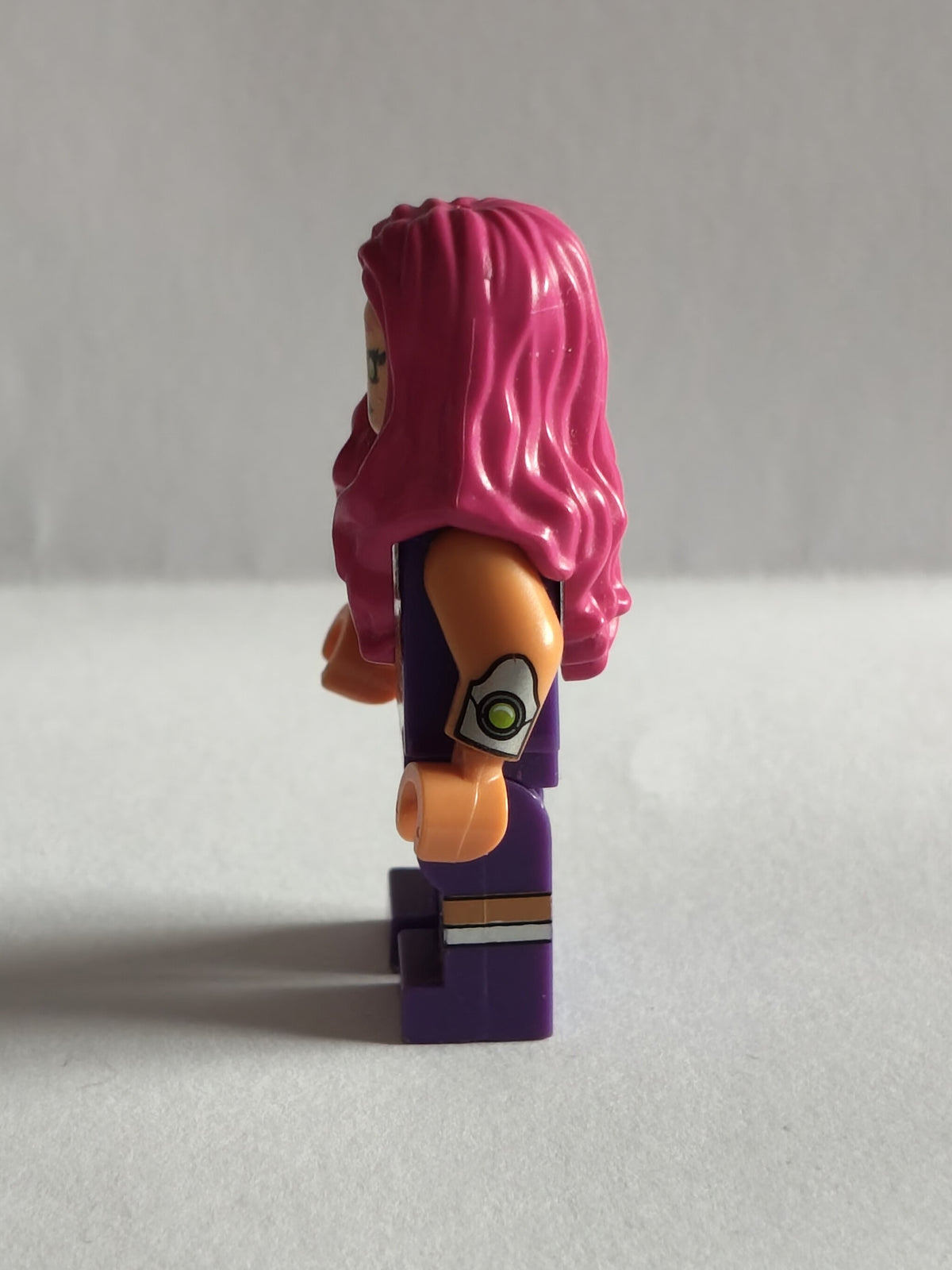 LEGO DC Comics Super Heroes: Starfire Minifigure sh197 (Used / Good)