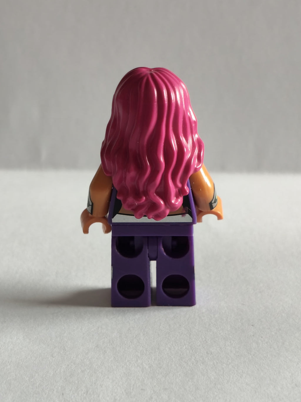 LEGO DC Comics Super Heroes: Starfire Minifigure sh197 (Used / Good)