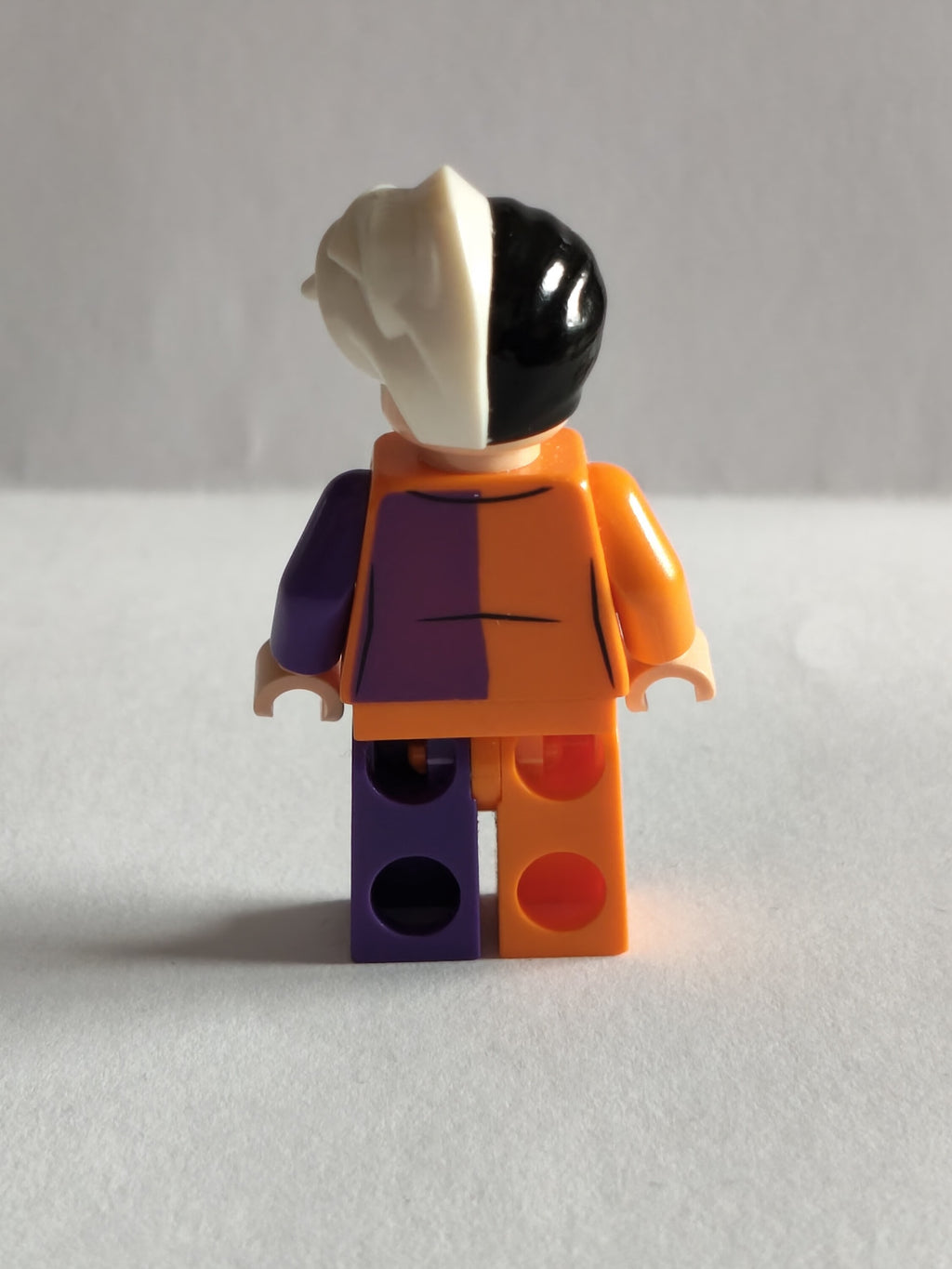 LEGO DC Comics Super Heroes: Two-Face Minifigure sh007 (Used / Excellent)