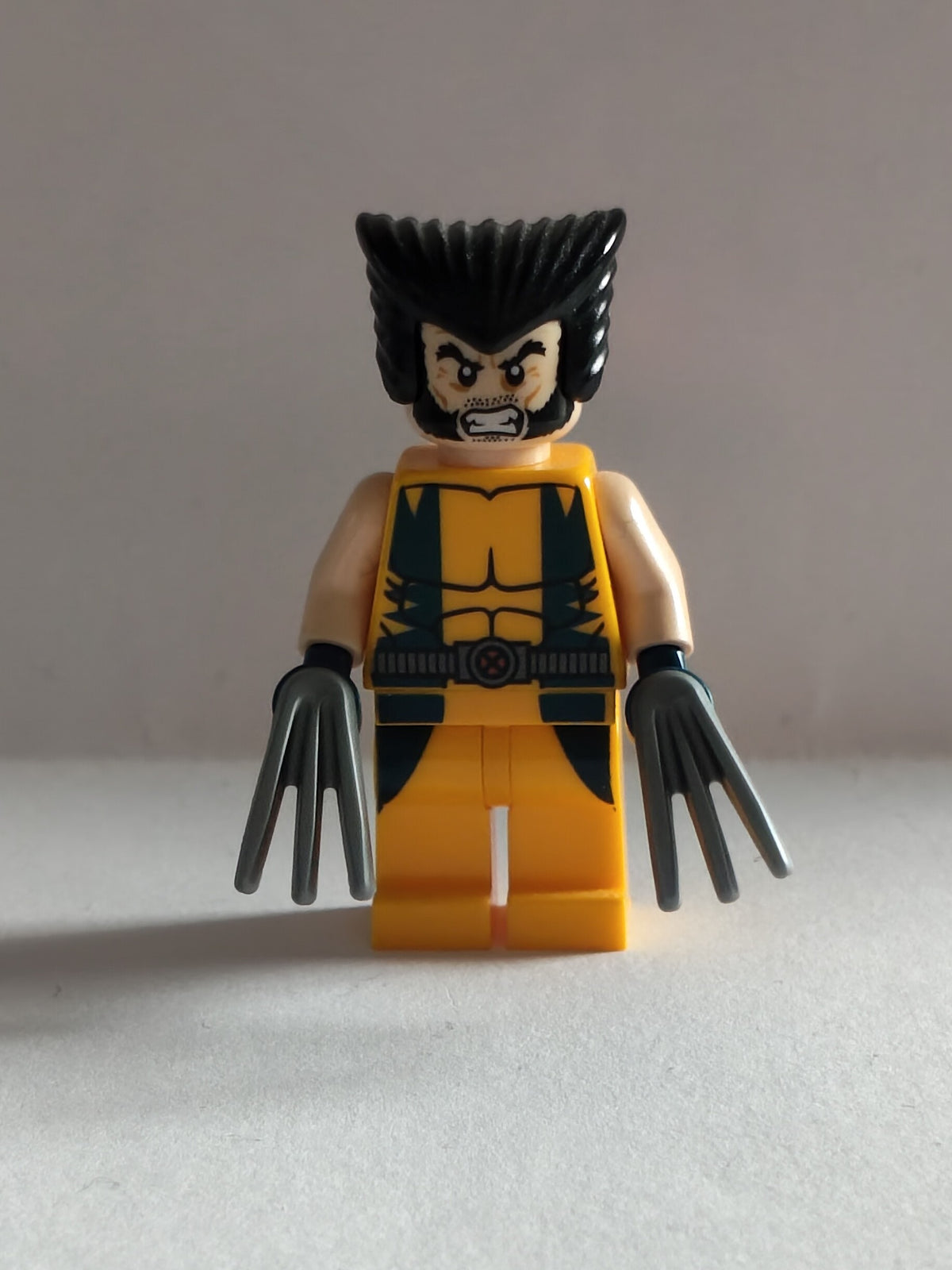LEGO Marvel Super Heroes: Wolverine Minifigure sh017 (Used / Excellent)