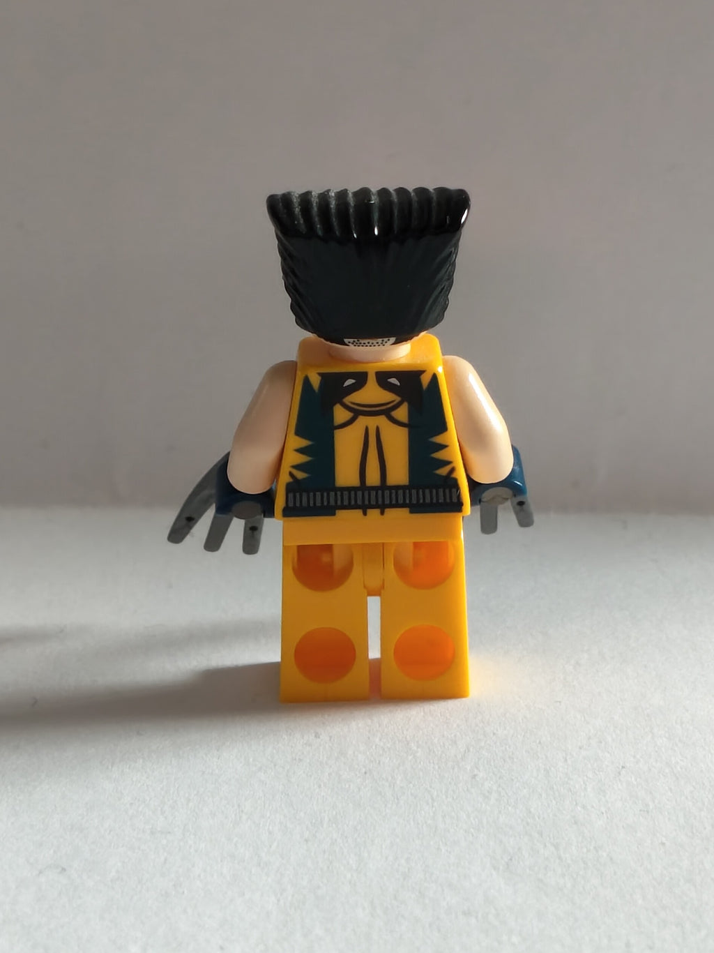 LEGO Marvel Super Heroes: Wolverine Minifigure sh017 (Used / Excellent)