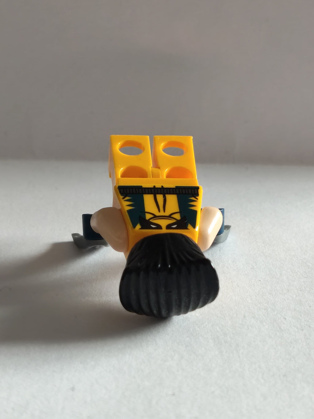 LEGO Marvel Super Heroes: Wolverine Minifigure sh017 (Used / Excellent)